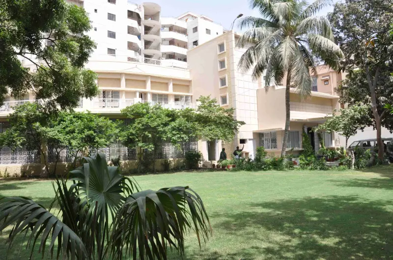 SIUT Hajiani Chatul Bai Dialysis Centre — Garden West